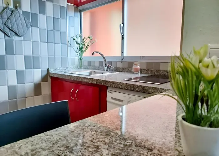 Maravilloso Piso Con Piscina En Playa Jardín *