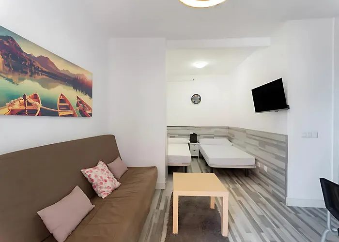 Maravilloso Piso Con Piscina En Playa Jardín